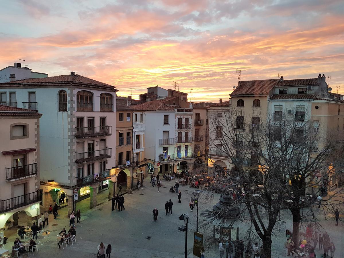 Plasencia Plaza Mayor Luxury Apartment Exterior photo